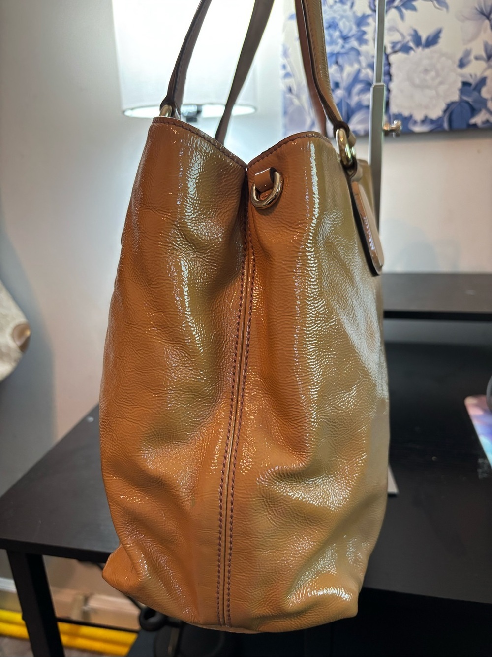 Authentic Gucci Soho Working Tote - Beige Patent Leather - Good Condition - Picture 3 of 15